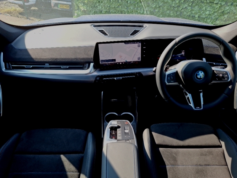BMW iX1 150Kw Edrive20 Shadow Edition 65Kwh Blue #4