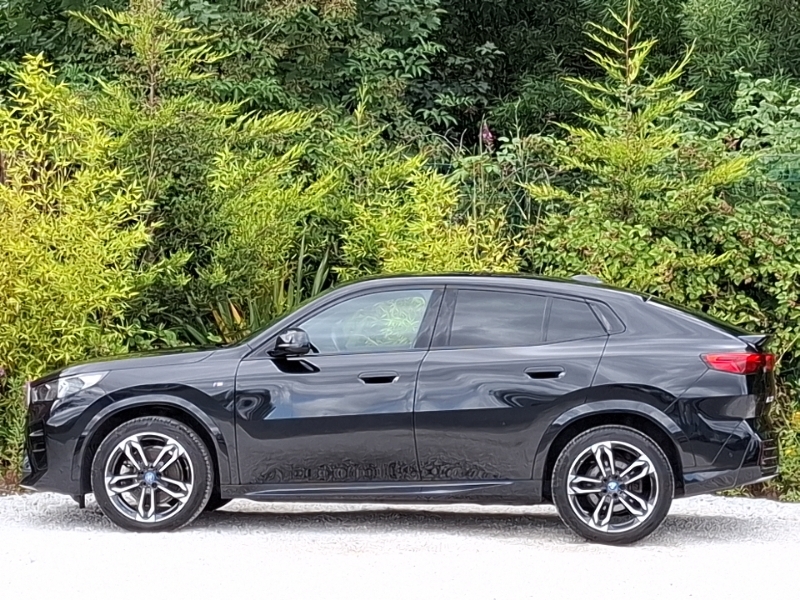 BMW iX2 230Kw Xdrive30 M Sport 65Kwh Black #4