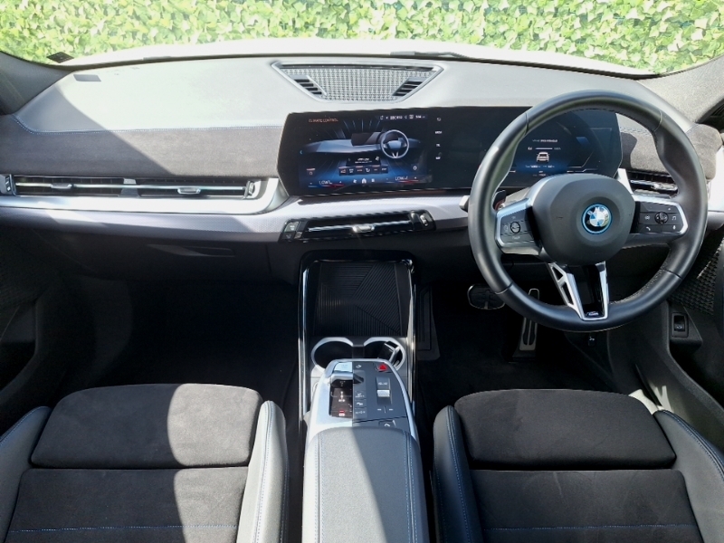 BMW iX2 230Kw Xdrive30 M Sport 65Kwh White #4