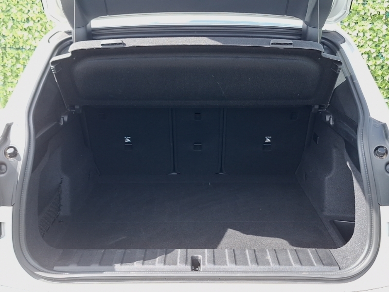 BMW iX2 150Kw Edrive20 M Sport 65Kwh White #13