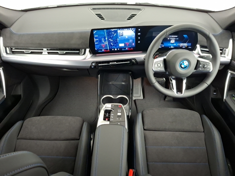 BMW iX2 150Kw Edrive20 Shadow Edition 65Kwh White #4