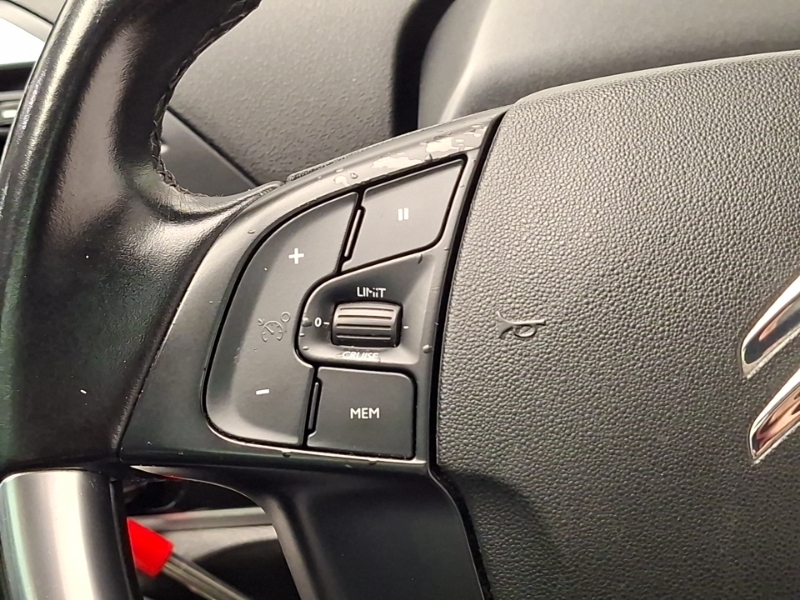 Citroen Grand C4 Picasso Mpv Red #12