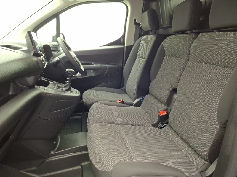 Citroen Berlingo 1.5 D 100Ps Van Driver Black #5