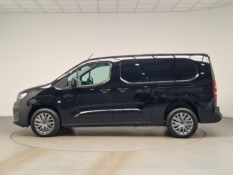 Citroen Berlingo 1.5 D 100Ps Van Driver Black #4