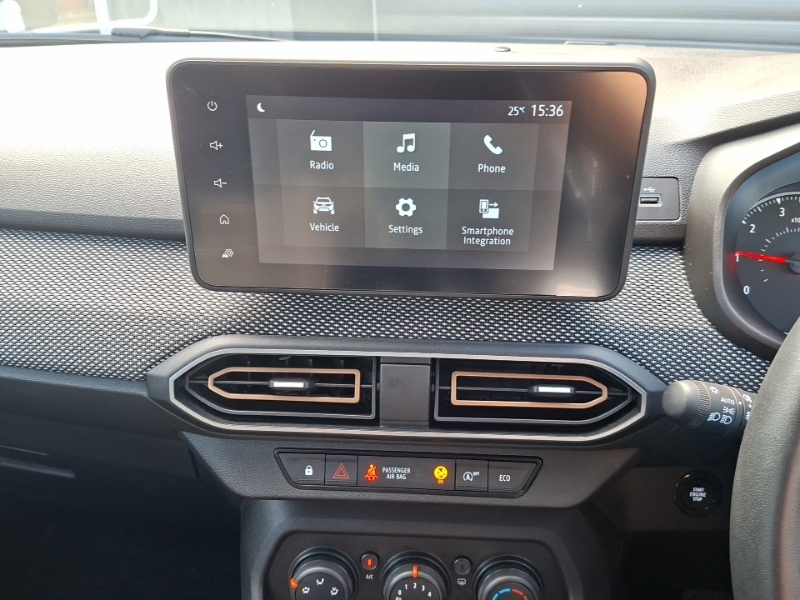 Dacia Sandero Stepway 1.0 Tce Extreme Hatchback Green #10