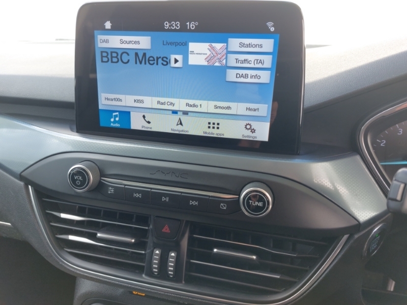 Ford Focus 1.0 Ecoboost 125 St-line Satellite Navigati Silver #11