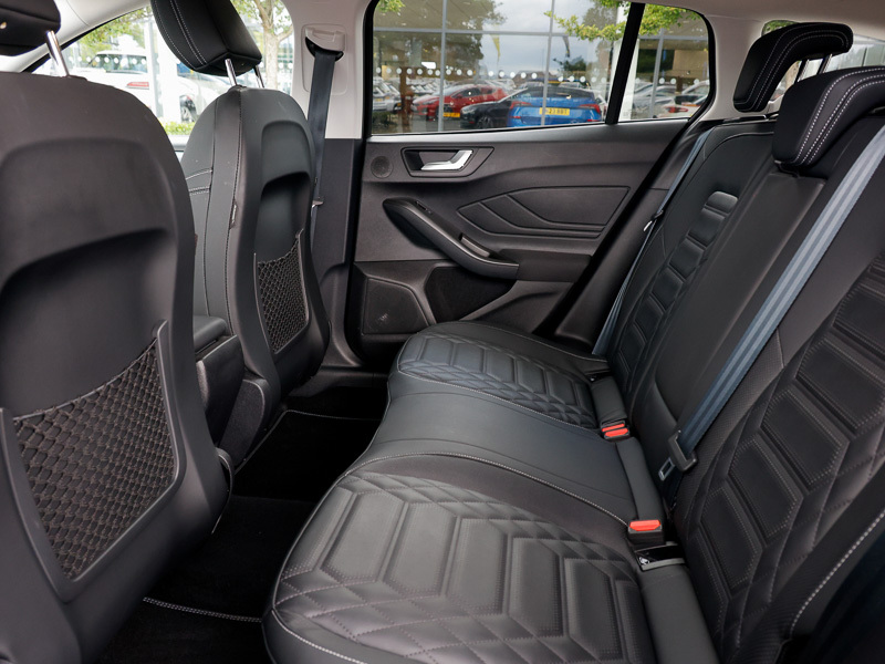 Ford Focus 1.0 Ecoboost Hybrid Mhev 155 Active X Black #6
