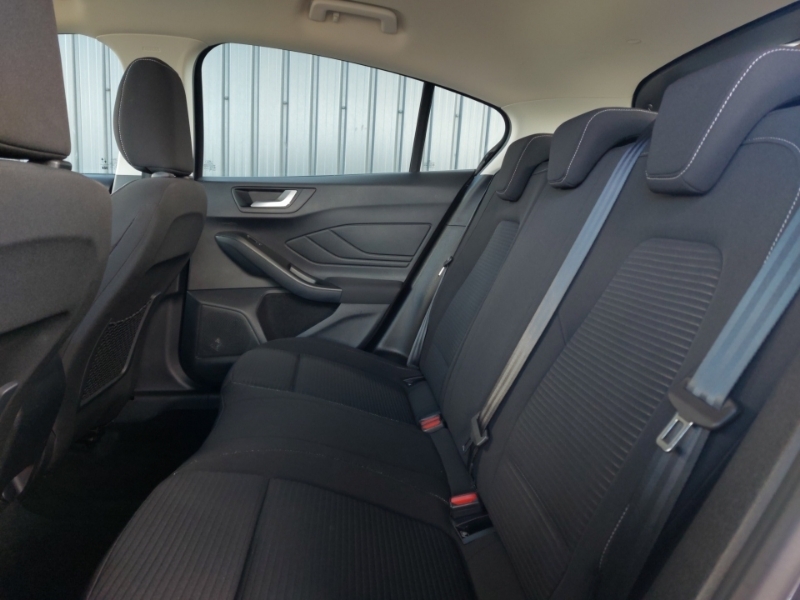 Ford Focus 1.0 Ecoboost Titanium Black #6