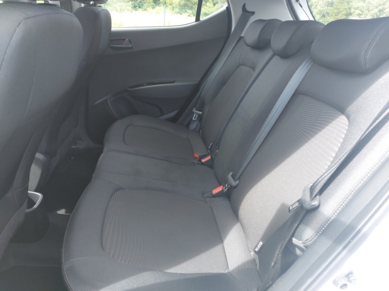 Hyundai I10 1.2 Se White #6