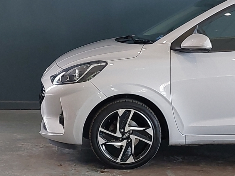 Hyundai I10 1.0 63 Advance Nav Green #18