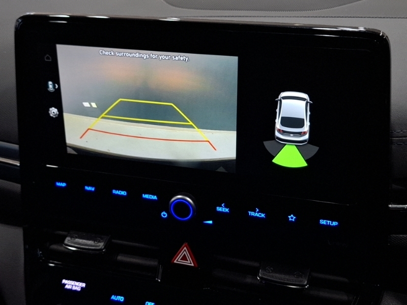 Hyundai Ioniq Hatchback White #9