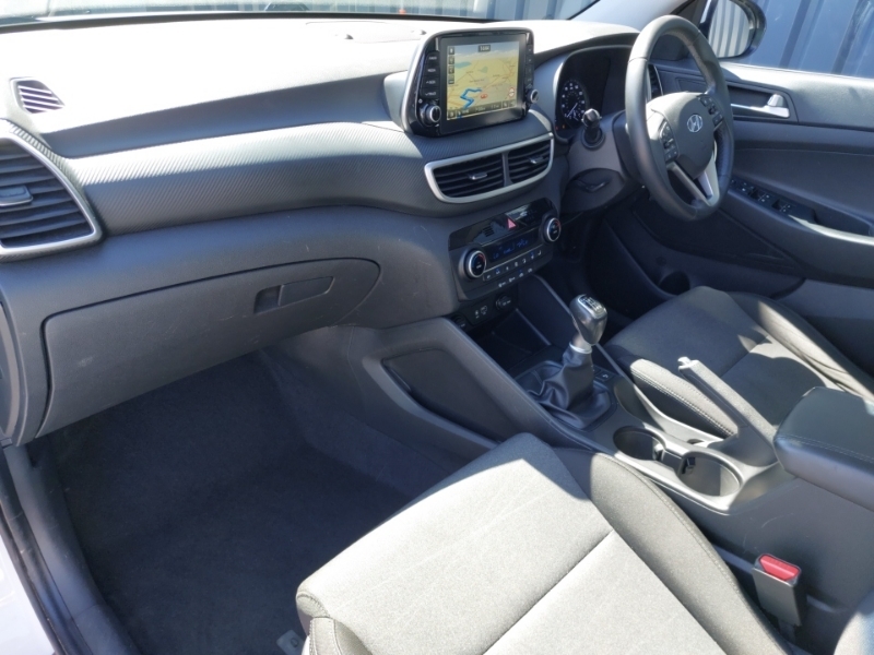 Hyundai Tucson 1.6 Gdi Se Nav 2Wd White #5