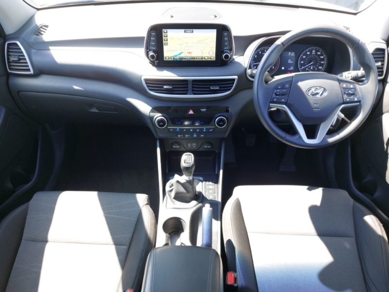 Hyundai Tucson 1.6 Gdi Se Nav 2Wd White #3