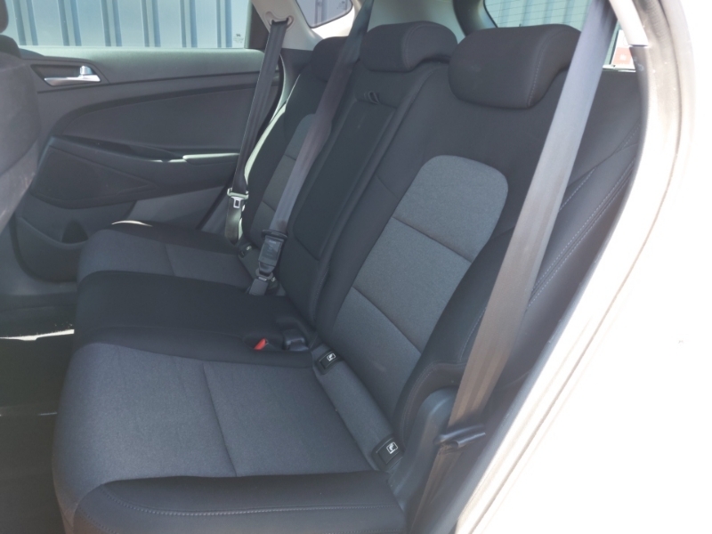 Hyundai Tucson 1.6 Gdi Se Nav 2Wd White #6