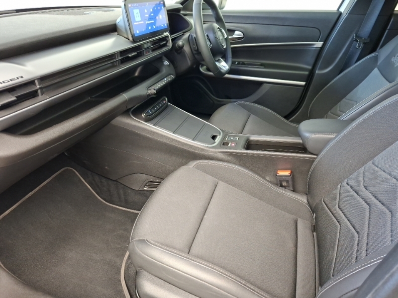 Jeep Avenger 1.2 E-hybrid Summit Dct Beige #5