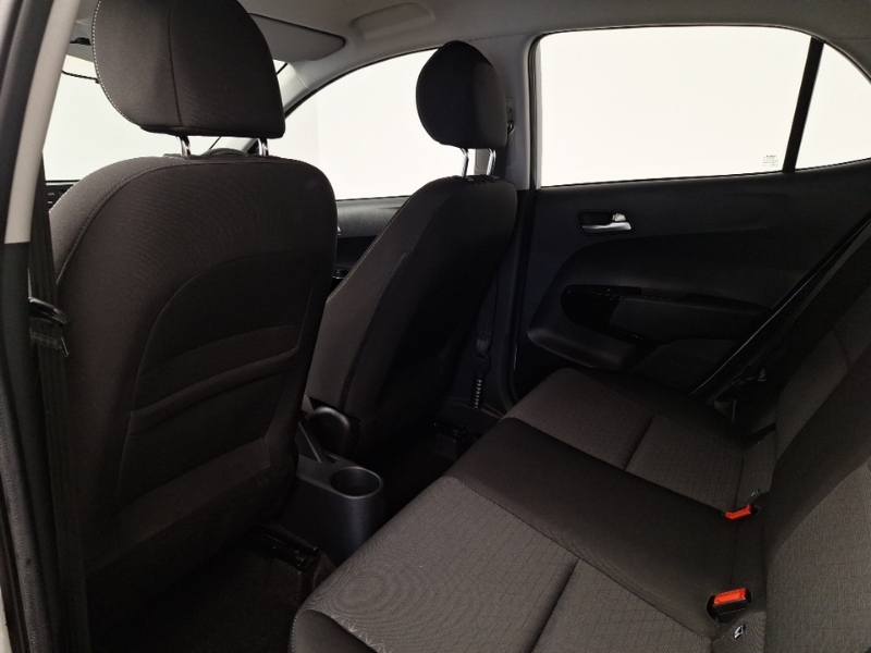Kia Picanto 1.0 2 4 Seats White #6