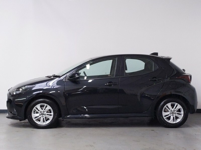 Mazda 2 1.5I Hybrid Centre Line Cvt Black #4