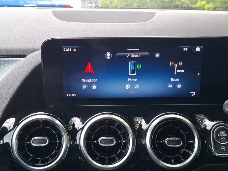 Mercedes-Benz GLA Class 200D Amg Line Premium Black #16