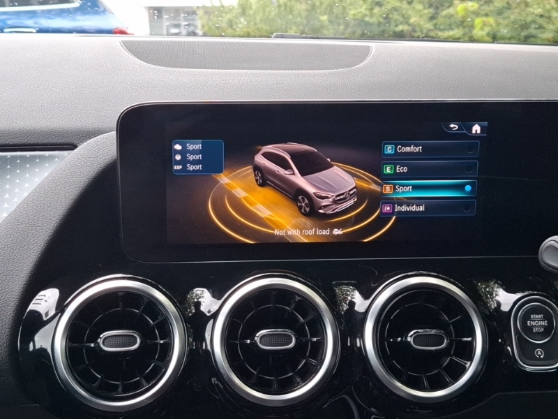 Mercedes-Benz GLA Class 200D Amg Line Premium Black #15