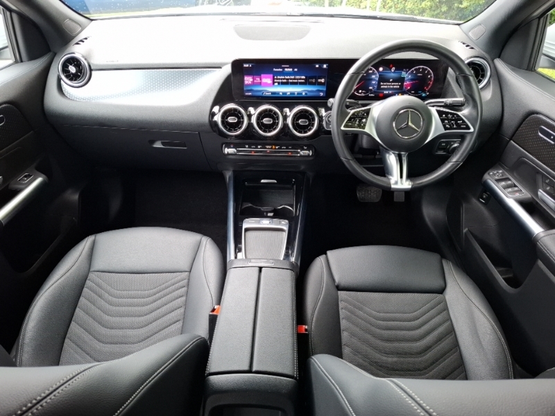 Mercedes-Benz GLA Class Gla 200 Sport Executive White #3