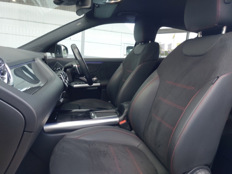 Mercedes-Benz GLA Class Gla 200 Amg Line Executive Black #5