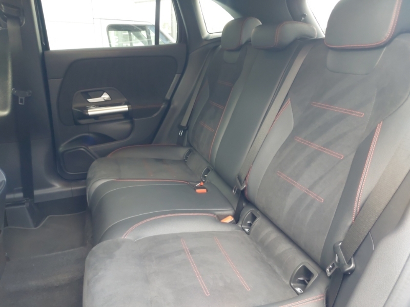 Mercedes-Benz GLA Class Gla 200 Amg Line Executive Black #6
