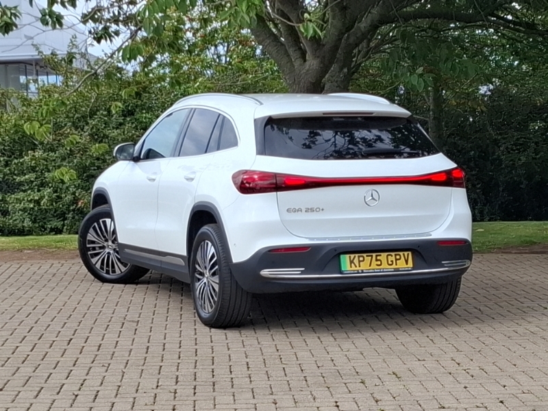 Mercedes-Benz EQA Eqa 250 140Kw Sport Executive 70.5Kwh White #2