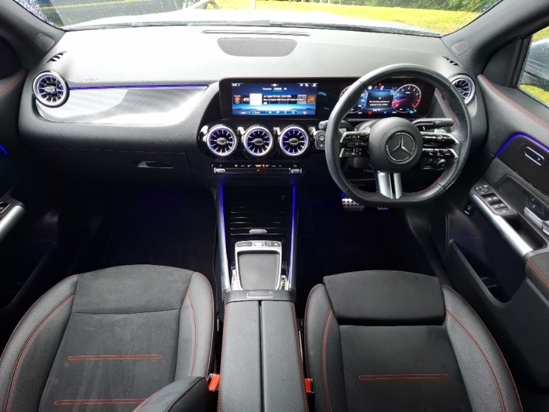Mercedes-Benz GLA Class Gla 200 Amg Line Executive Silver #3