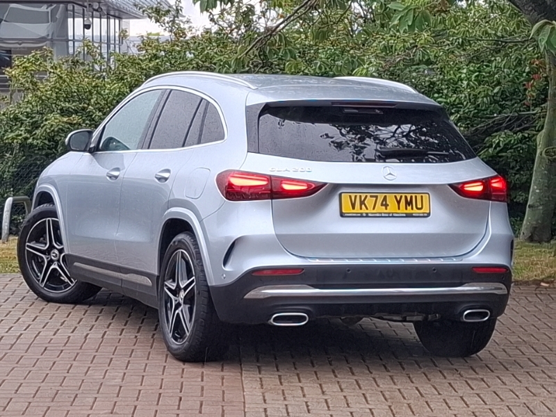 Mercedes-Benz GLA Class Gla 200 Amg Line Executive Silver #2