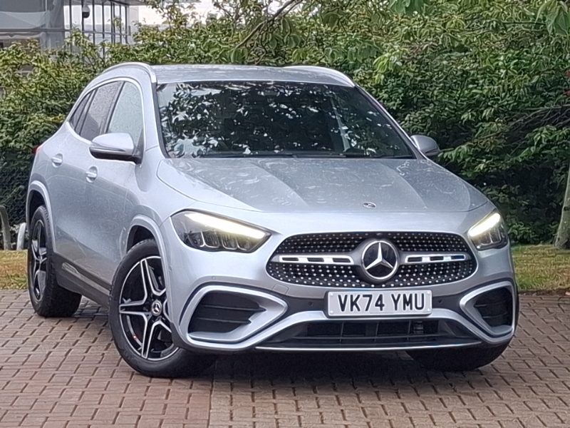 Mercedes-Benz GLA Class Gla 200 Amg Line Executive Silver