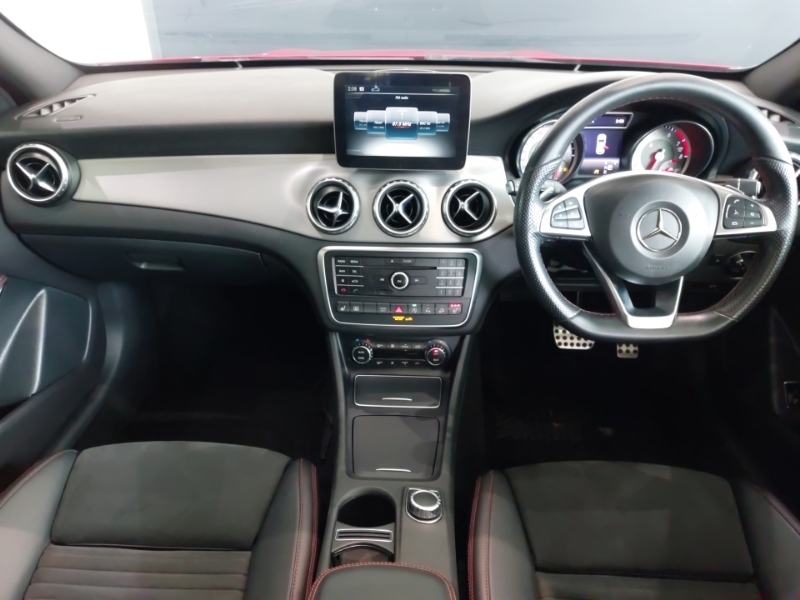 Mercedes-Benz GLA Class Gla 250 4Matic Amg Line Premium Plus Red #3