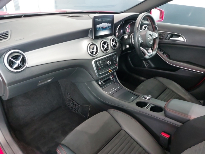 Mercedes-Benz GLA Class Gla 250 4Matic Amg Line Premium Plus Red #5