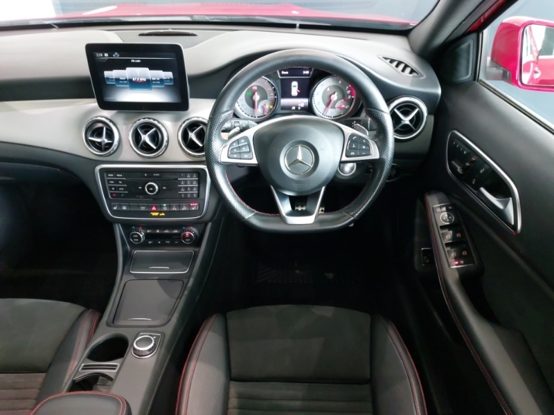 Mercedes-Benz GLA Class D 4Matic Sport Premium #8