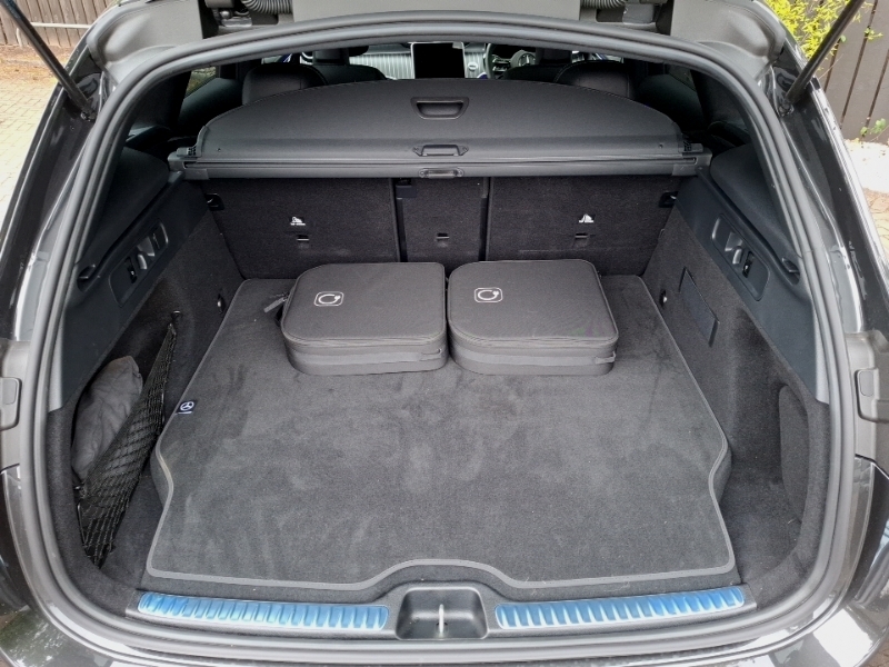 Mercedes-Benz GLC Class 300D 4Matic Amg Line Premium Blue #18