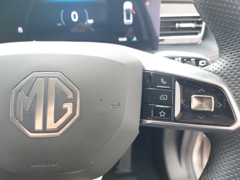 MG HS 1.5 T Gdi Trophy Suv White #13