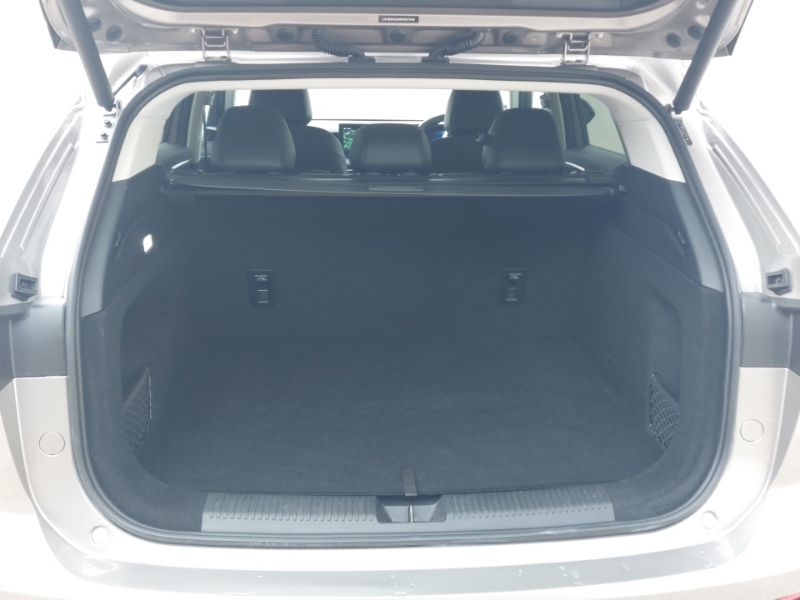 MG HS 1.5 T Gdi Trophy Suv White #18