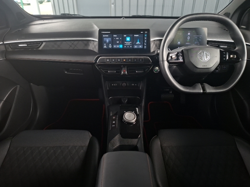 MG MG3 1.5 Hybrid Trophy Black #3