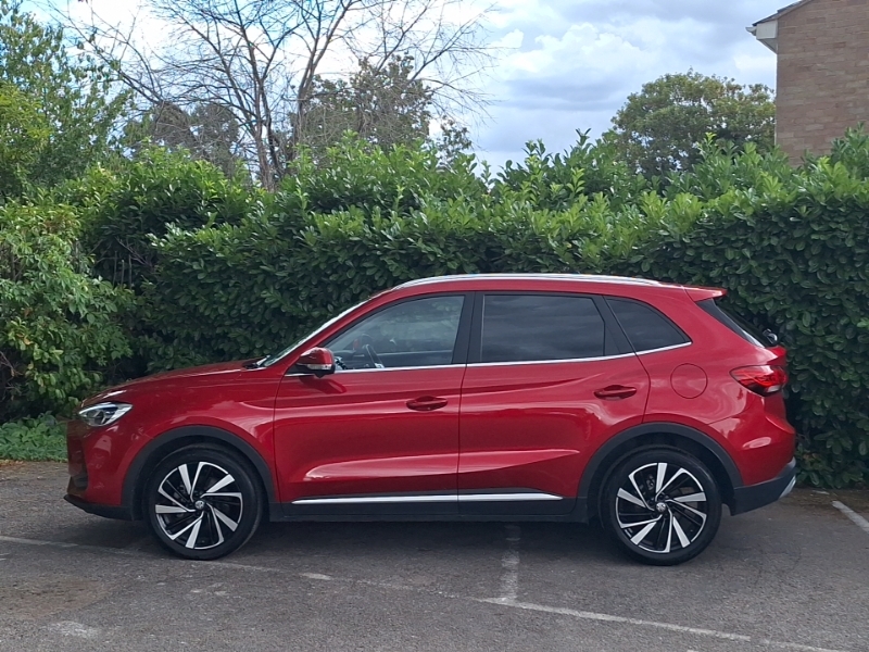 MG ZS 1.5 Hybrid Trophy Red #4