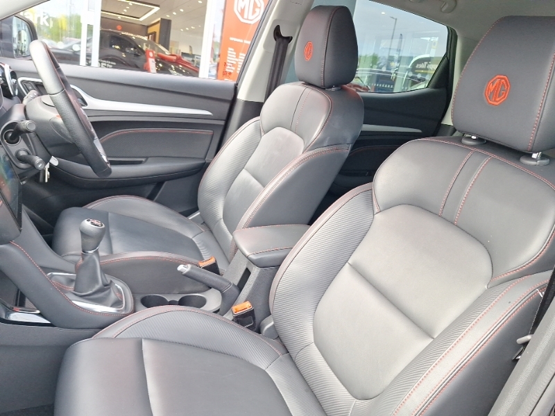 MG ZS 1.5 Vti-tech Exclusive Black #5