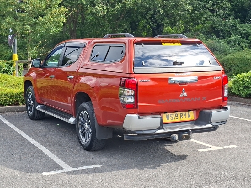 Mitsubishi L200 Double Cab Di-d 150 Barbarian X 4Wd Orange #2