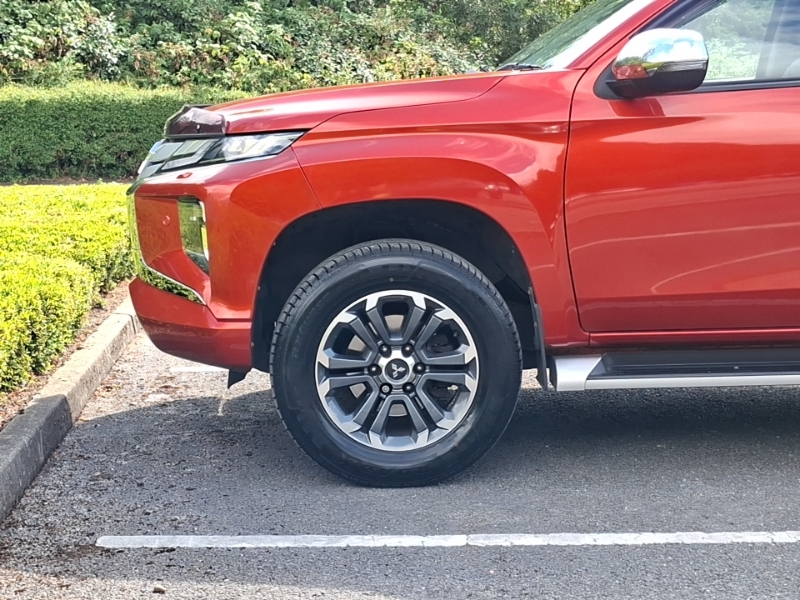 Mitsubishi L200 Double Cab Di-d 150 Barbarian X 4Wd Orange #19