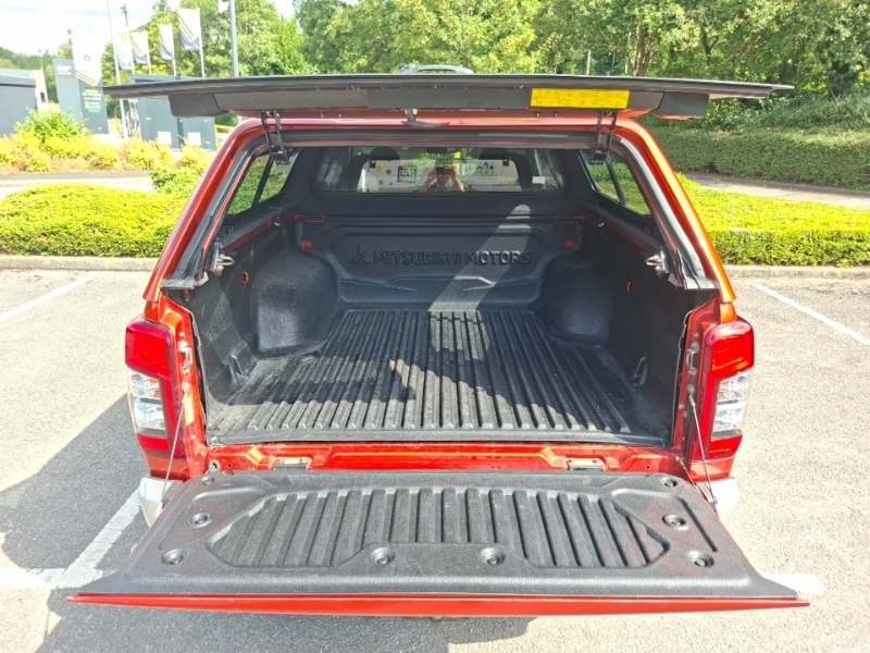 Mitsubishi L200 Double Cab Di-d 150 Barbarian X 4Wd Orange #18