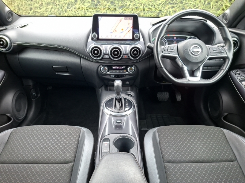 Nissan Juke 1.6 Hybrid N-connecta Black #3