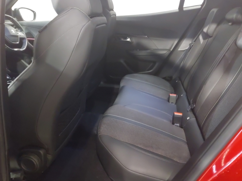 Peugeot e-2008 100Kw Gt 50Kwh Red #6