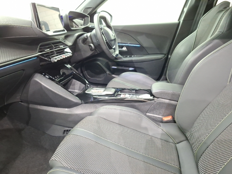 Peugeot e-2008 115Kw Gt 54Kwh Grey #5