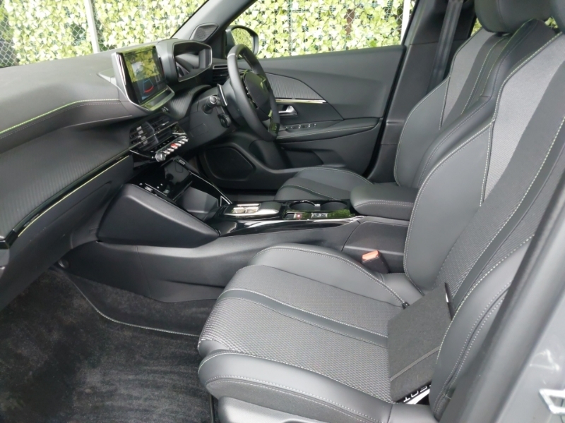 Peugeot 2008 1.2 Puretech 130 Gt Eat8 Grey #5