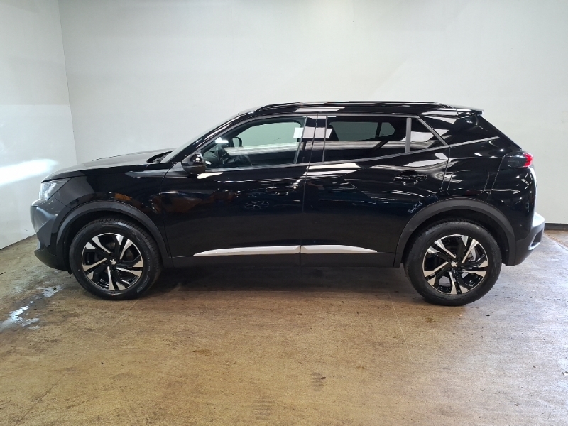 Peugeot 2008 1.2 Puretech Allure Premium Black #4