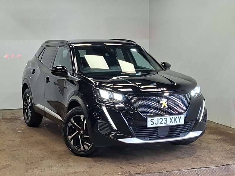 Peugeot 2008 1.2 Puretech Allure Premium Black