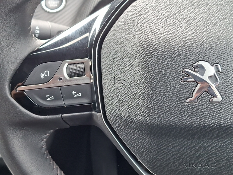 Peugeot 208 1.2L Gt Black #12