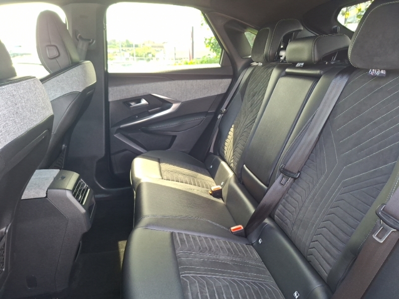 Peugeot 3008 157Kw Gt 73Kwh Blue #6